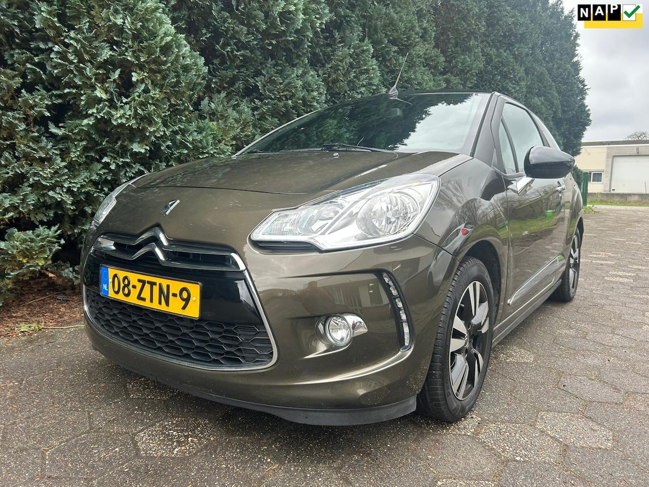 Citroën DS3 Cabrio - 1.2 VTi Chic 1.2 VTi Chic - AutoWereld.nl