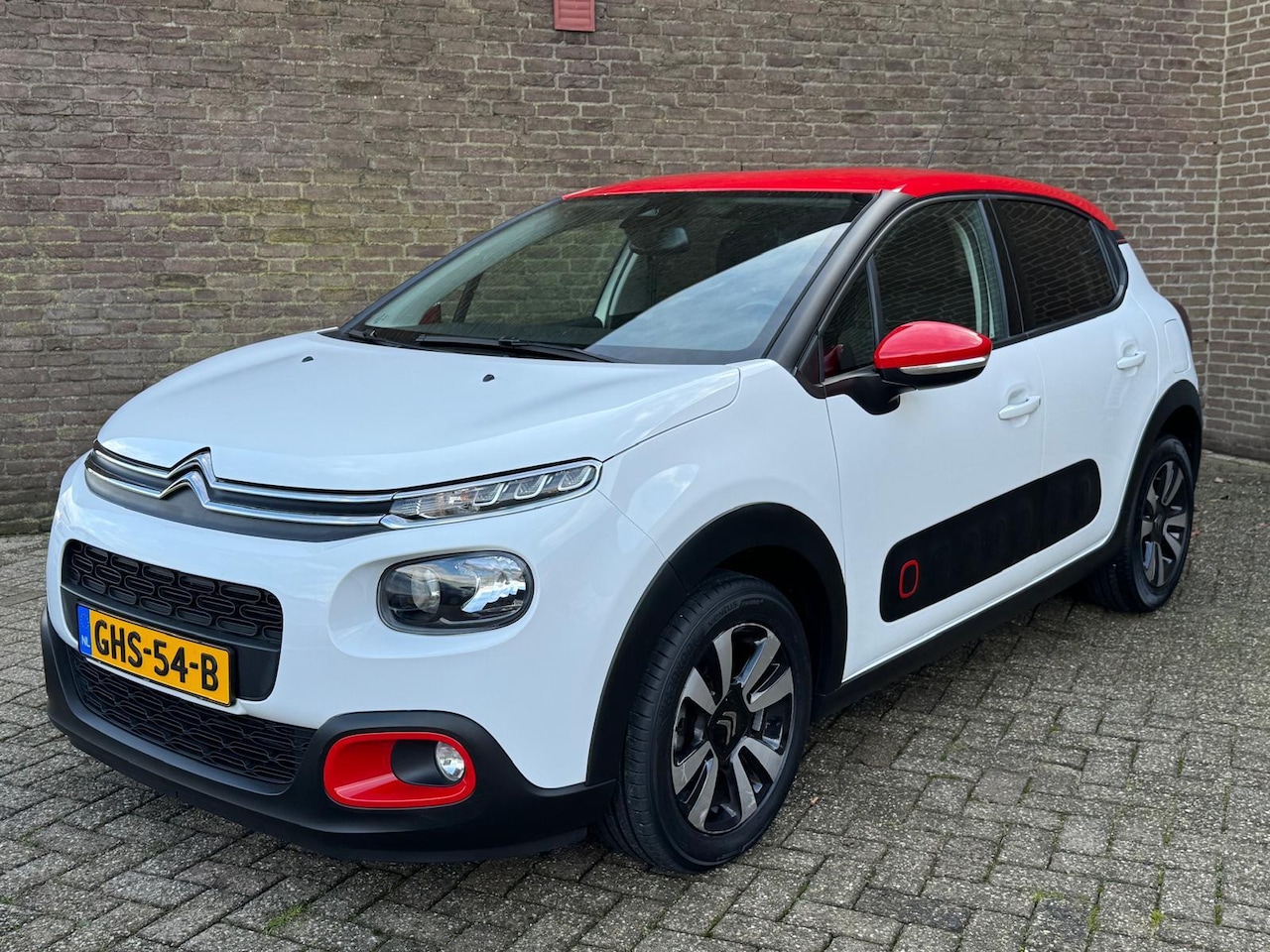 Citroën C3 - 1.2 PureTech S&S Shine Navi Carplay Camera Clima Cruise-Control - AutoWereld.nl