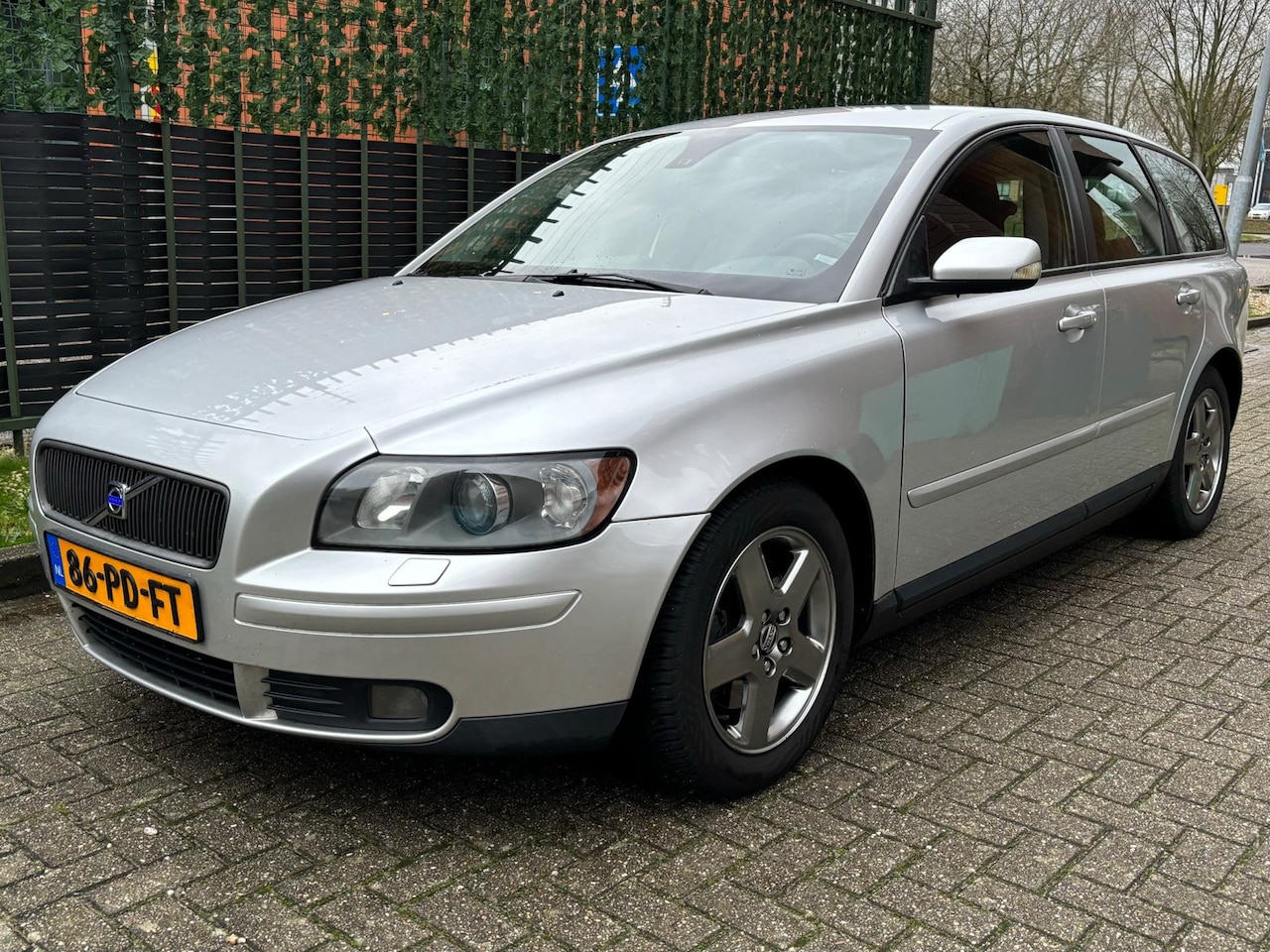 Volvo V50 - 2.4 Exclusive GRIJS 2004 NAP APK 2026 - AutoWereld.nl