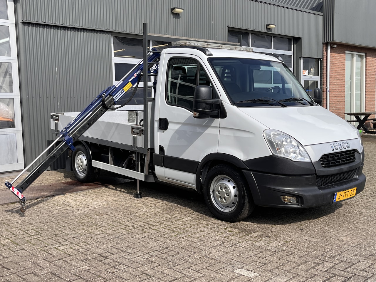 Iveco Daily - 35S14G 345 136pk BTW vrij CNG Aardgas ( natural Gas ) benzine Pick-up Met Laadkraan Amco V - AutoWereld.nl