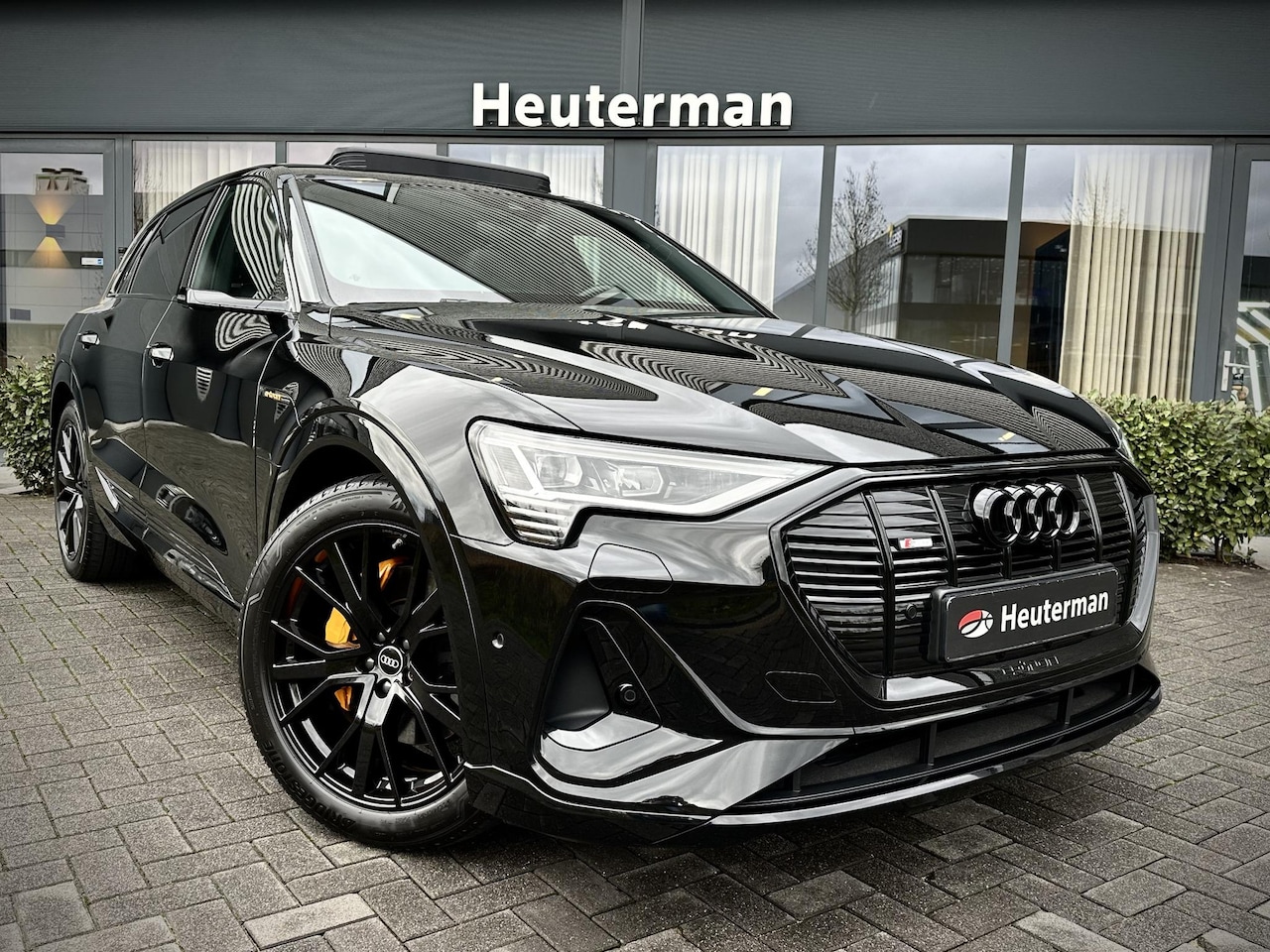 Audi e-tron - 50 Quattro S Line Black Ed. Pano/ Sfeer/ B&O/ ACC 50 quattro S edition 71 kWh - AutoWereld.nl