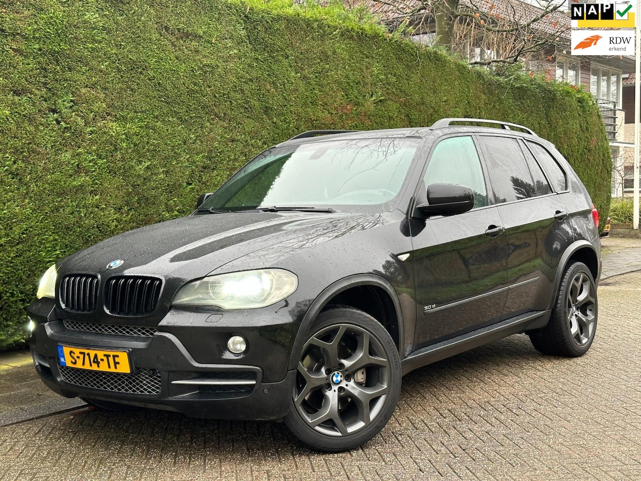 BMW X5 - XDrive30d /AUTOMAAT/LEER/PANO/7PERSOONS/RIJDTSUPER!/ - AutoWereld.nl