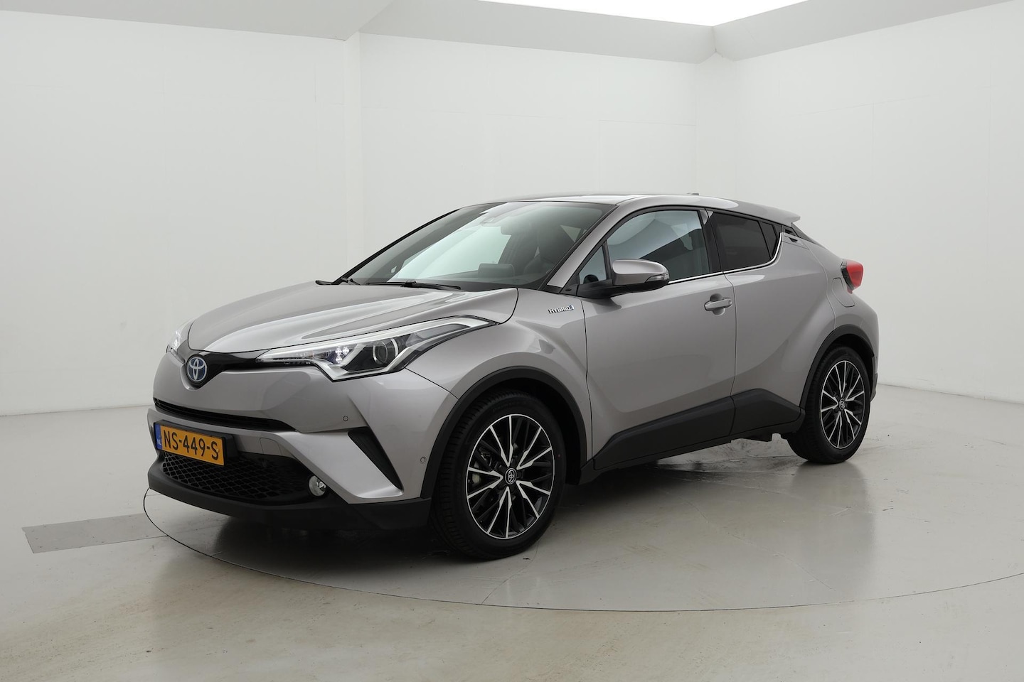 Toyota C-HR - 1.8 Hybrid Executive | Trekhaak | Navigatie - AutoWereld.nl