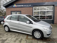 Mercedes-Benz B-klasse - 180 BlueEFFICIENCY Business CLass ( Airco, trekhaak) DIRECT RIJKLAAR