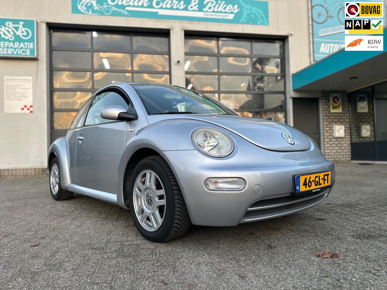 Volkswagen New Beetle - 2.0 Highline 2.0 Highline - AutoWereld.nl