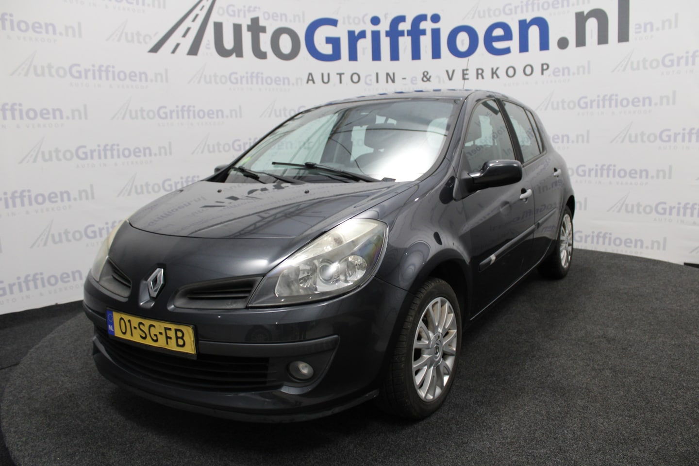 Renault Clio - 1.6-16V Dynamique Luxe 5-deurs automaat met airco - AutoWereld.nl