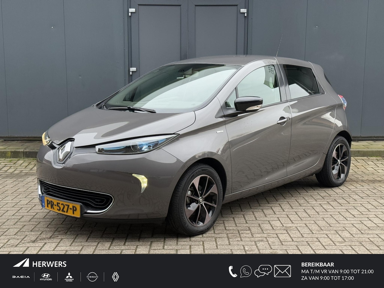 Renault Zoe - Q90 Bose Quickcharge 41 kWh / Koop accu / 88% SoH / Dealer onderhouden  / Leer / Stoelverw - AutoWereld.nl