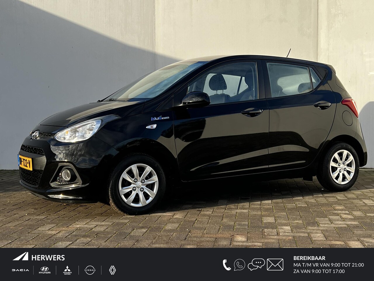 Hyundai i10 - 1.0i i-Motion Comfort 4-zits / NL auto / Climate Control / Radio CD MP3 speler / Elektrisc - AutoWereld.nl