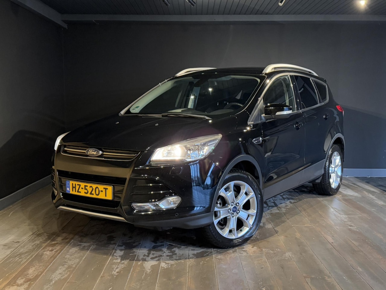 Ford Kuga - 1.5 Titanium | Camera | Trekhaak | Navi - AutoWereld.nl