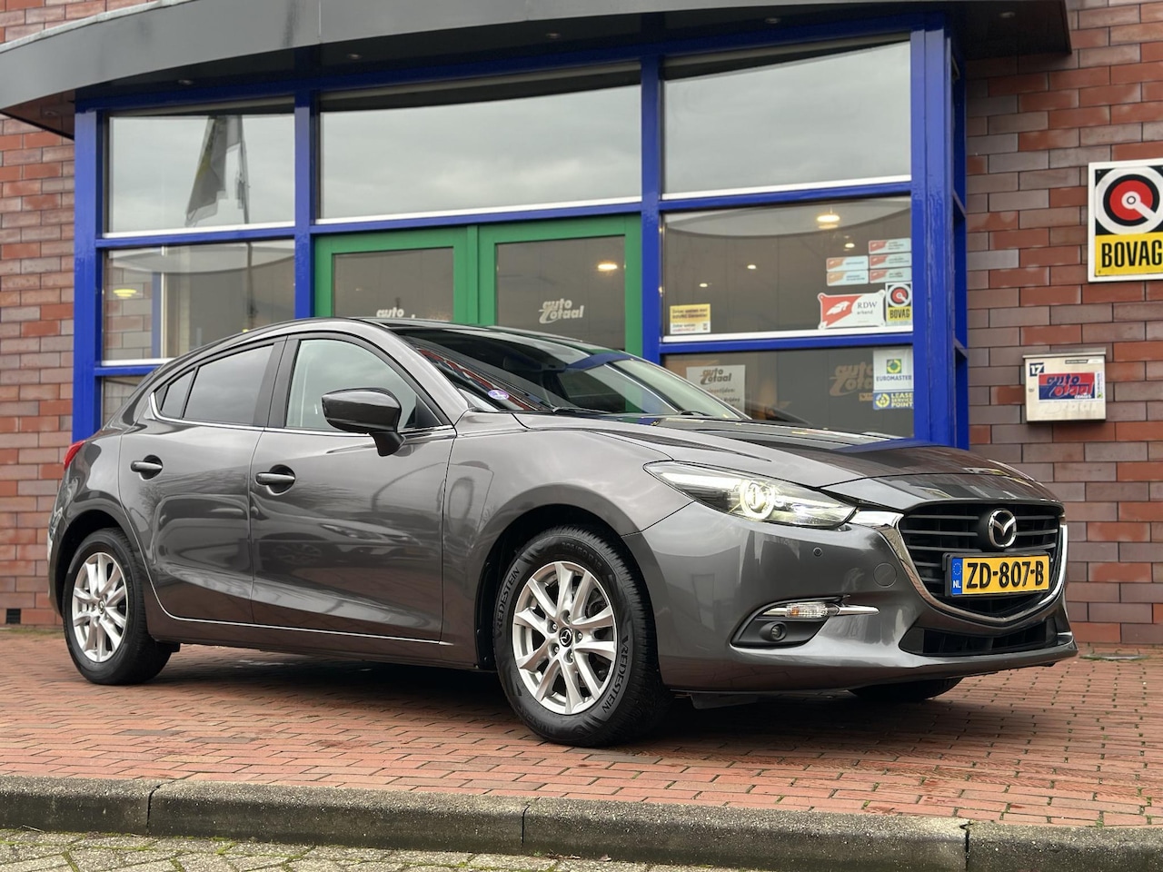 Mazda 3 - 2.0 SkyActiv-G 120 SkyLease 2.0 SkyActiv-G 120 SkyLease+ - AutoWereld.nl