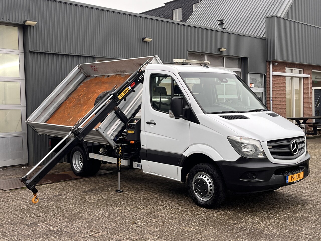 Mercedes-Benz Sprinter - 514 CDI 366 3-zijdenKipper Euro 6 Hiab 018 laadkraan Airco Trekhaak 3500 kg Navigatiesyste - AutoWereld.nl