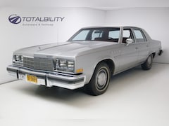 Buick Electra - 225 V8 Zeldzame Electra 225 automaat met rode bekleding