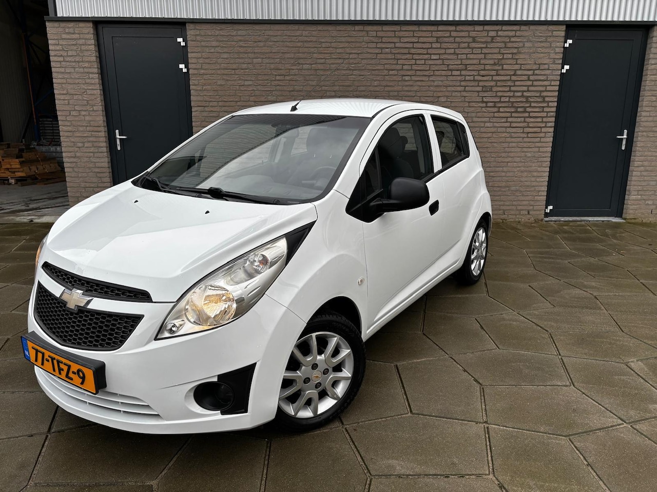 Chevrolet Spark - 1.0 16V LS Bi-Fuel | LPG|AIRCO| 5 Drs | banden All-Season |5 versnellingen - AutoWereld.nl