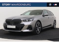 BMW 5-serie Touring - 530e High Executive M Sport Automaat / Panoramadak / Trekhaak / Stoelventilatie / Adaptiev