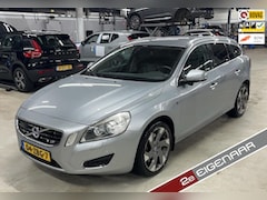 Volvo V60 - 2.0 T5 Ocean Race | AUTOMAAT | 240 PK | TREKHAAK |