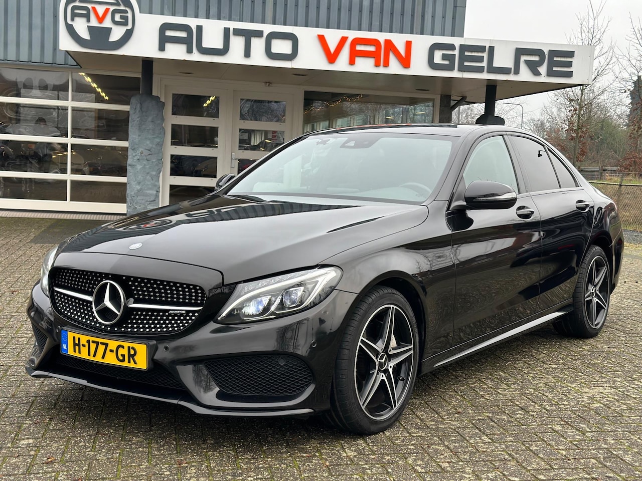 Mercedes-Benz C-klasse - 200 AMG Sport Aut. Leder*Full LED*Night Pack. Zwart - AutoWereld.nl