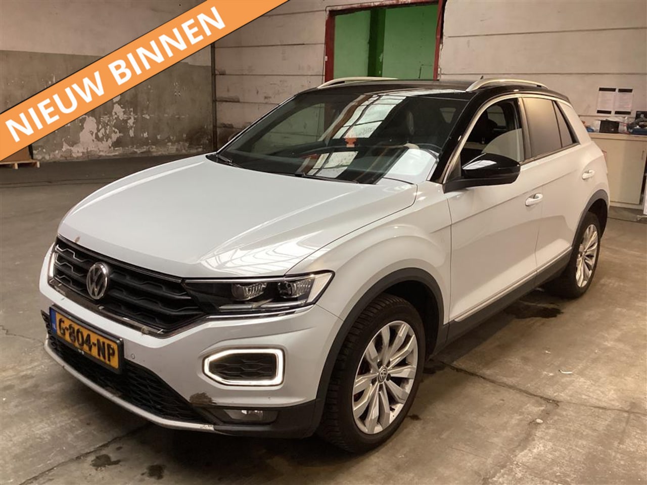 Volkswagen T-Roc - 1.5 TSI R-LINE [VIRTUAL COCKPIT, PDC V+A, NAVIGATIE, ADAPTIVE CRUISE, CLIMATE, NIEUWSTAAT] - AutoWereld.nl