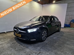 Mercedes-Benz A-klasse - 180 Business Solution [CAMERA, APPLE CARPLAY, ANDROID, STOELVERWARMING, HALF LEDER, PDC V+