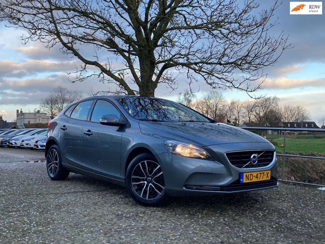 Volvo V40 - 2.0 D2 Nordic+ | Cruise + Clima + Navi nu € 9.975,-!!! - AutoWereld.nl