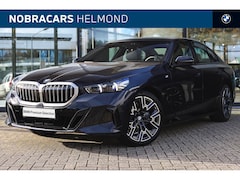 BMW 5-serie - 520i M Sport Automaat / Panoramadak / Adaptief onderstel professional / Parking Assistant