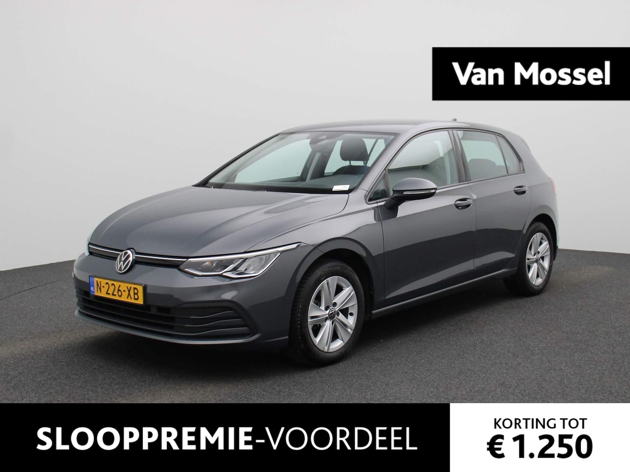 Volkswagen Golf - 1.0 TSI Life | Navigatie | Climate Control | Parkeersensoren | Sfeerverlichting | LED Verl - AutoWereld.nl