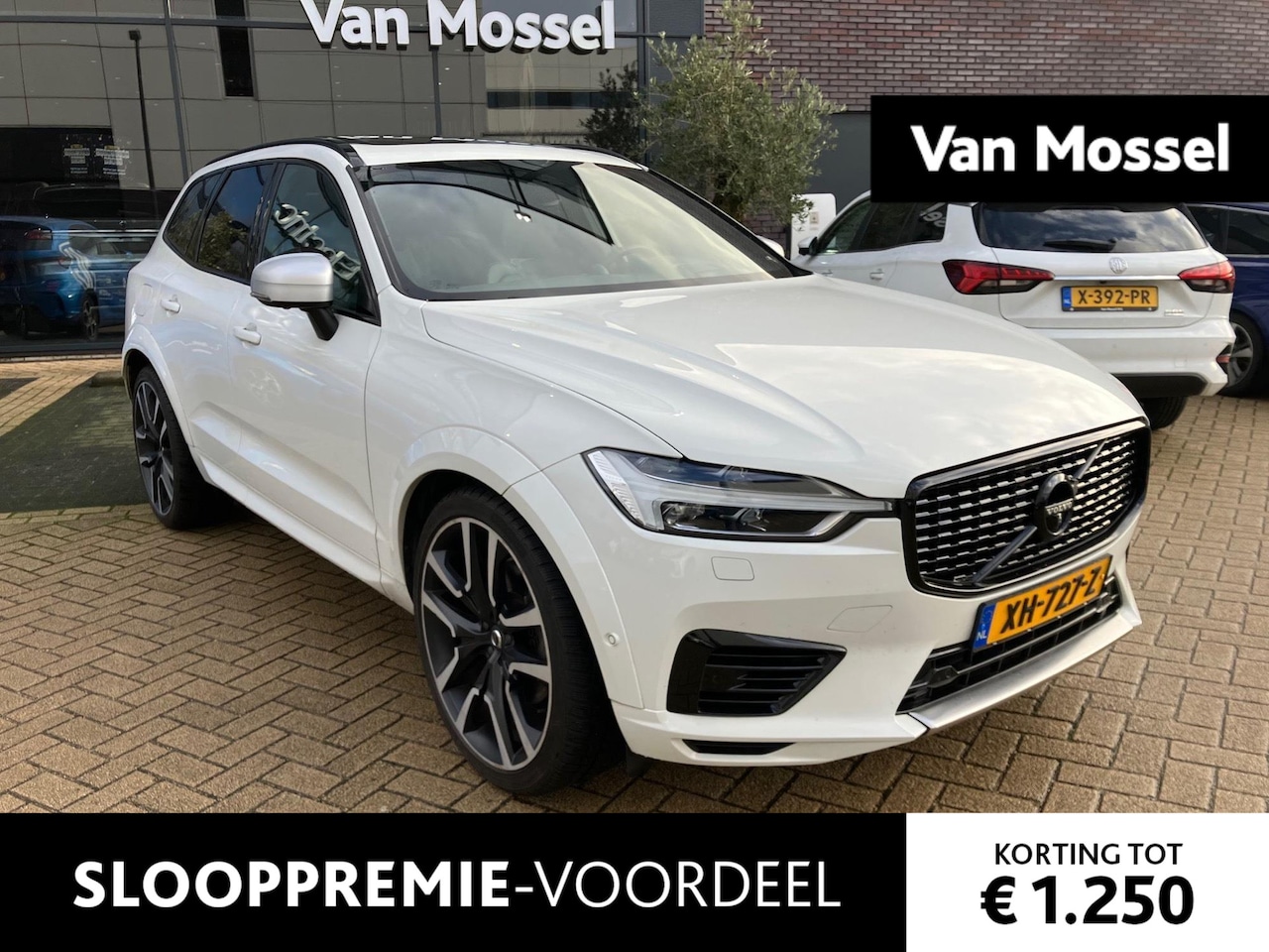 Volvo XC60 - 2.0 T8 Twin Engine AWD R-Design | VERWACHT | PANORAMADAK | BOWERS & WILKINS AUDIO | BLIS | - AutoWereld.nl