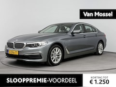 BMW 5-serie - 530e iPerformance High Executive | Navigatie | Stoelverwarming | Camera | LED Verlichting