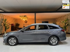 Hyundai i30 Wagon - 1.4 T-GDI Premium Garantie Camera Navigatie Stoel/Stuur verwarming Rijklaar