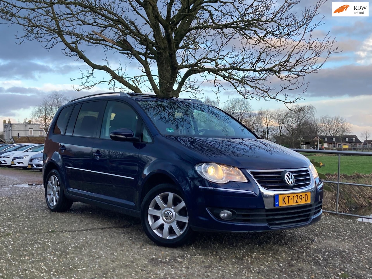 Volkswagen Touran - 1.4 TSI Highline | Cruise + Clima + Stoel verw. + Schuif/kantel dak nu € 3.975,-!!! - AutoWereld.nl