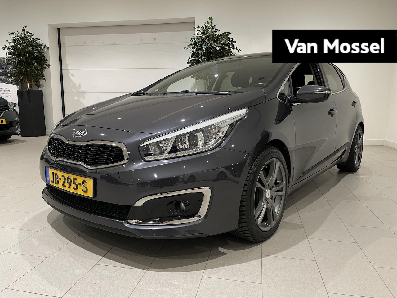 Kia Cee'd - 1.6 GDI DynamicLine 135 PK | Navigatie | Achteruitrijcamera | Airco | Parkeersensoren | Cr - AutoWereld.nl