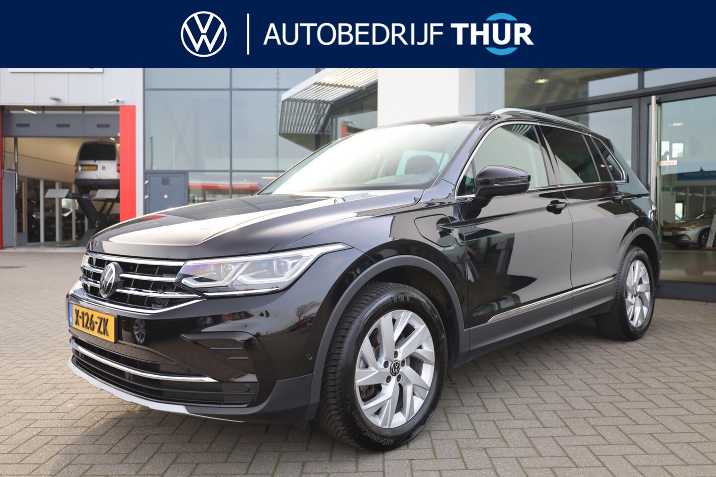 Volkswagen Tiguan - 1.4 TSI eHybrid 245PK / 180kW, Elegance, Wegklapbare trekhaak, achteruitrijcamera, winterp - AutoWereld.nl