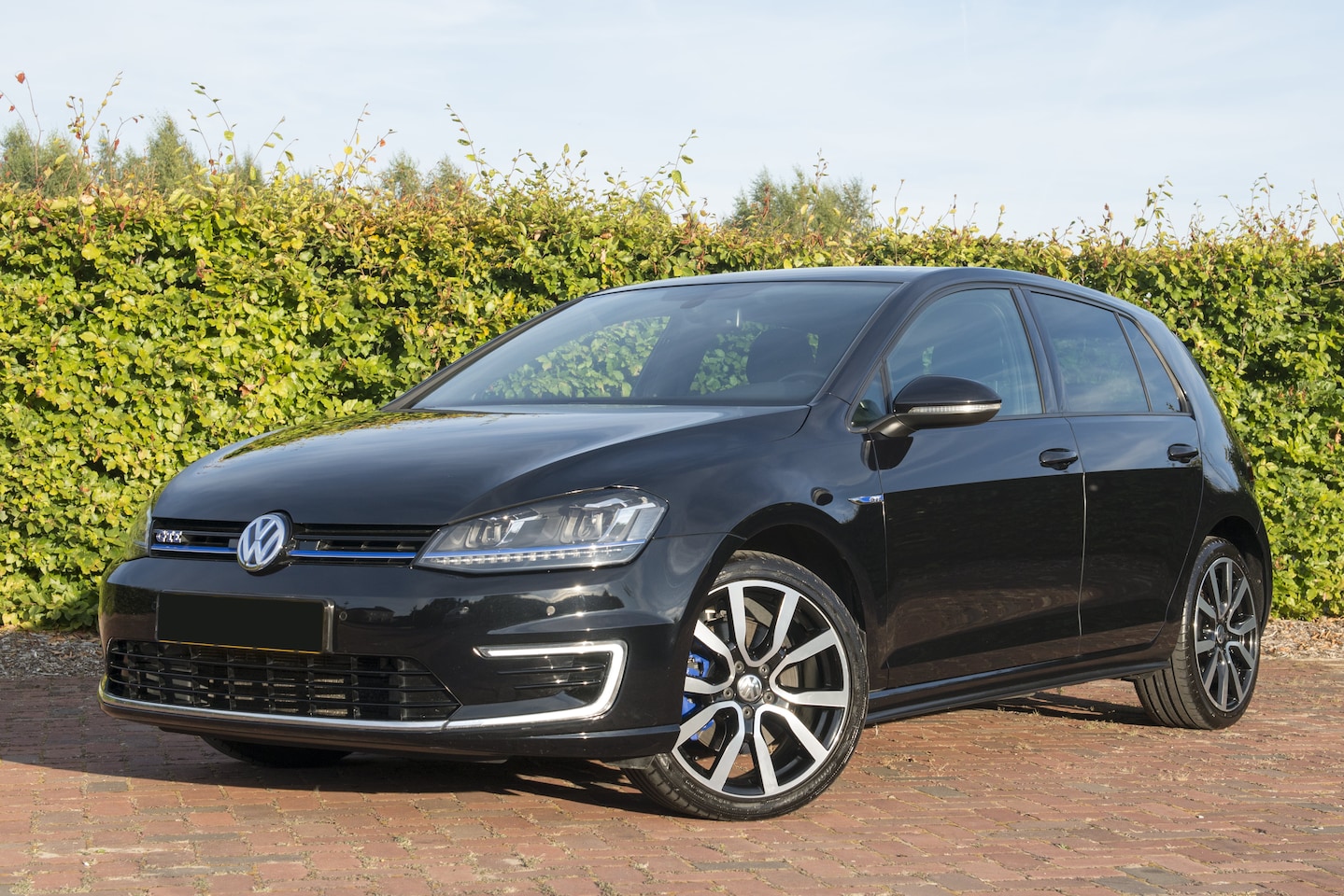 Volkswagen Golf - 1.4 TSI GTE trekhaak panoramadak carplay camera DAB+ - AutoWereld.nl