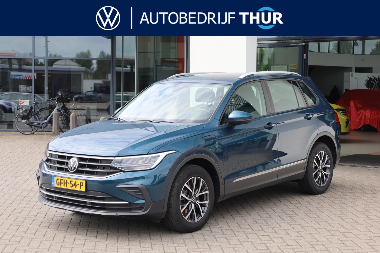 Volkswagen Tiguan - 1.4 TSI Life PHEV 245PK / 180kW, Achteruitrijcamera, stoel- en stuurwiel verwarming, disco - AutoWereld.nl