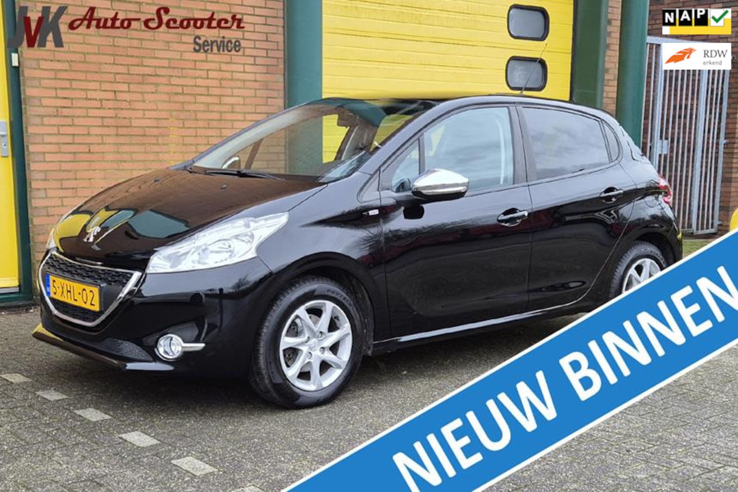 Peugeot 208 - 1.2 VTi Style Airco! Navigatie! Cruise control! - AutoWereld.nl