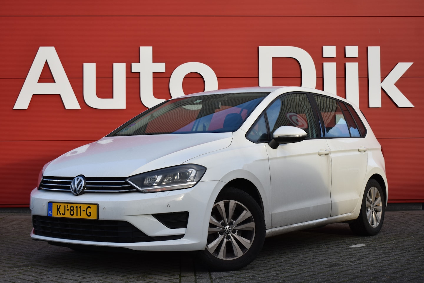 Volkswagen Golf Sportsvan - 1.4 TSI Comfortline Bi-Xenon | Navi | Trekhaak | Airco | Cruise | PDC V+A | LMV - AutoWereld.nl