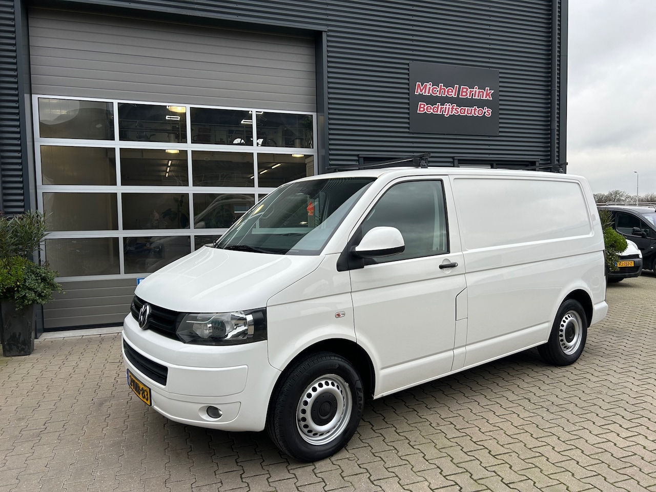 Volkswagen Transporter - 2.0 TDI Airco Cruise Control Navi - AutoWereld.nl