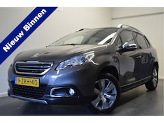 Peugeot 2008 - 1.2 PureTech Style , TREKHAAK , CLIMATR , PANODAK , CR CONTR , LMV16 , NAVI ,