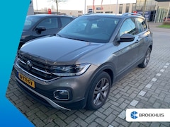 Volkswagen T-Cross - 1.0 TSI 95 pk Style Business R | Achteruitrijcamera | Trekhaak | Cruise control adaptief |