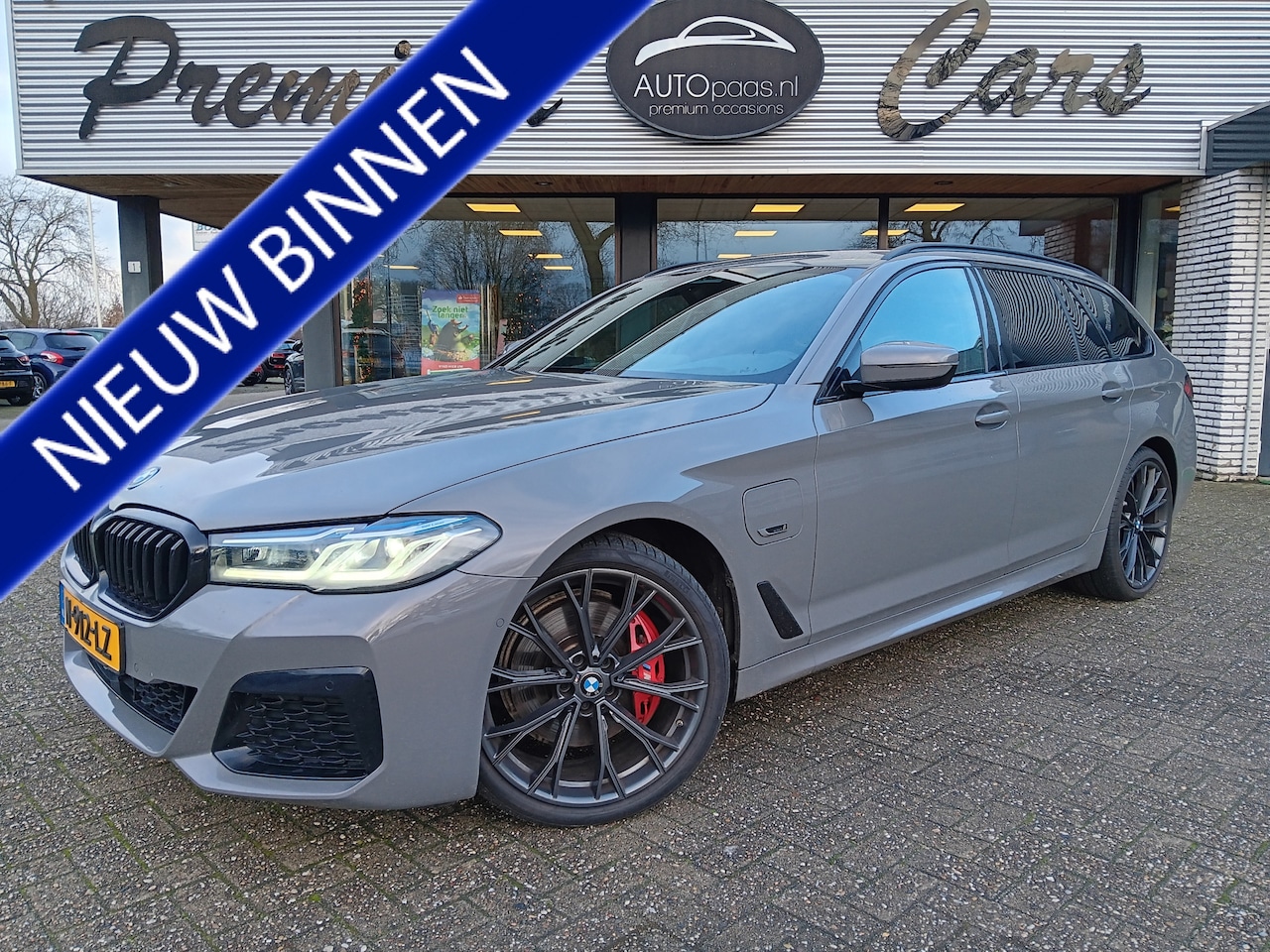 BMW 5-serie Touring - 530e xDrive Business Edition Plus.M-Pakket||Berninagrua - AutoWereld.nl