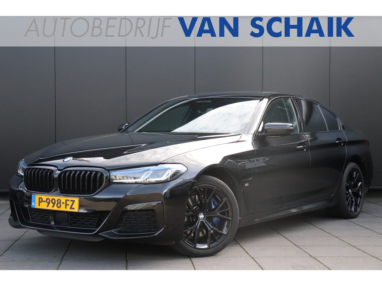 BMW 5-serie - 520e Business Edition Plus | M SPORT | MEMORY | LEDER | CAMERA | STOELVERWARMING | SCHUIFD - AutoWereld.nl