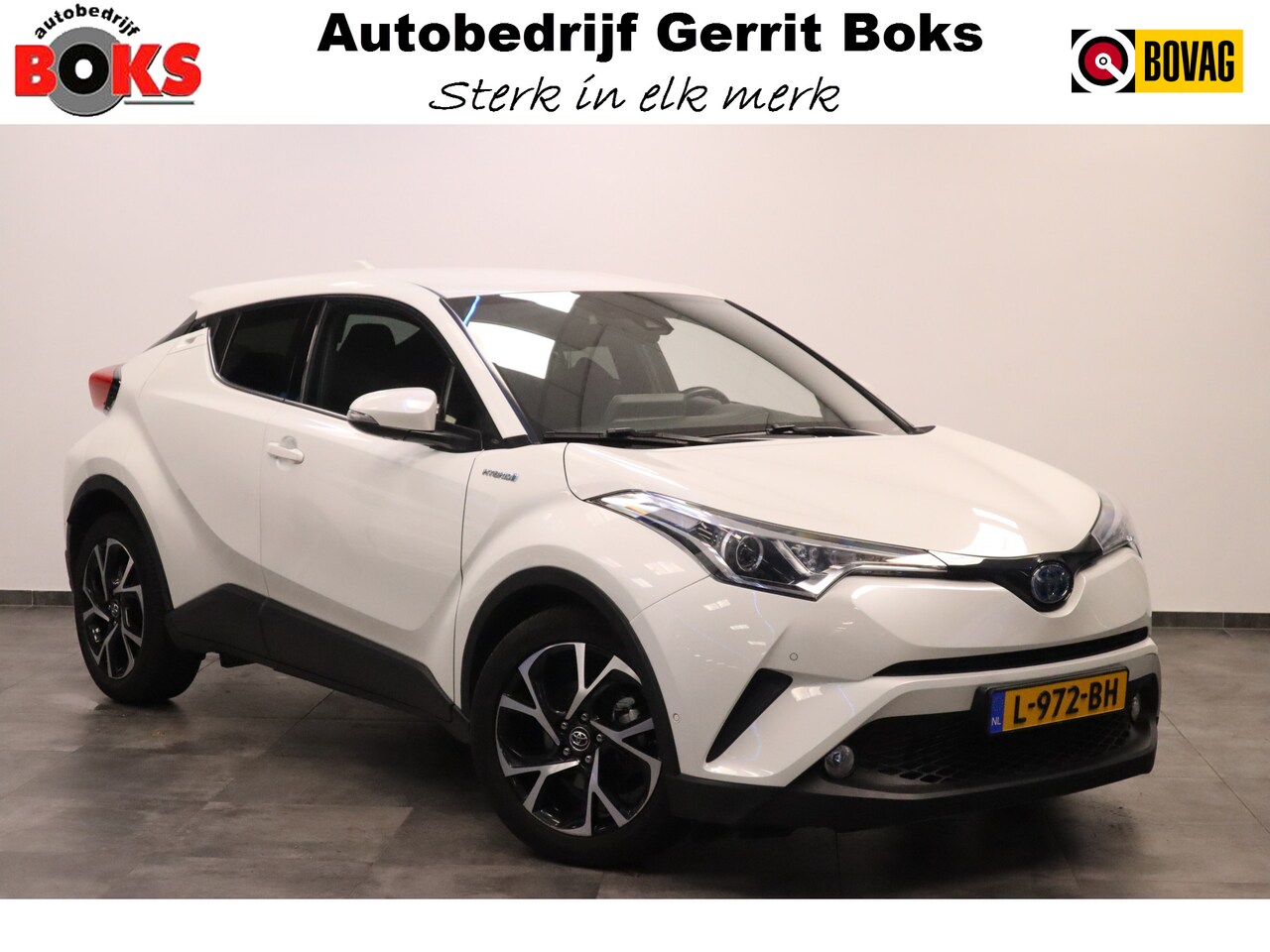 Toyota C-HR - 1.8 Hybrid Dynamic Sport Navigatie Cruise Control 18LMV Stoelverwarming - AutoWereld.nl