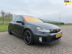 Volkswagen Golf - 2.0 GTI