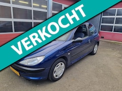 Peugeot 206 - 1.4 XR met Trekhaak