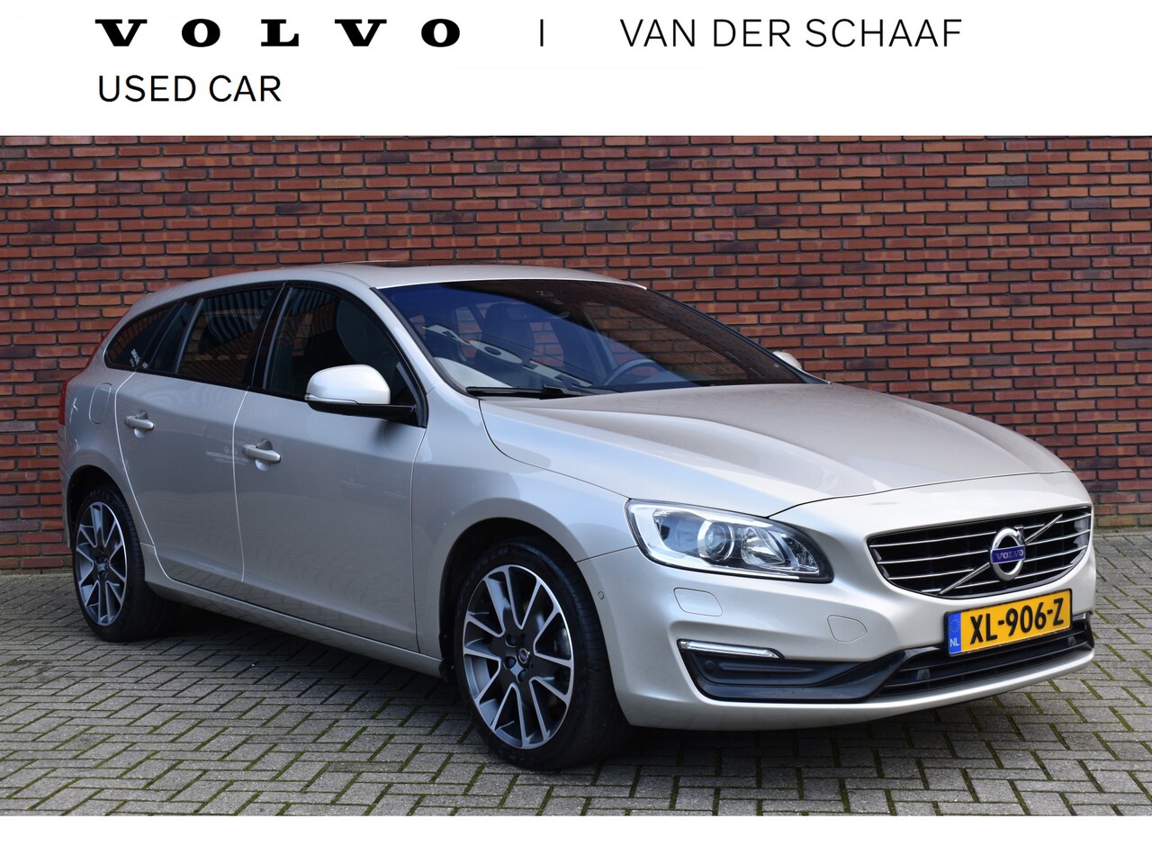 Volvo V60 - T3 153PK Polar+ Dynamic | Schuif-kantel/dak | Achteruitrijcamera | - AutoWereld.nl