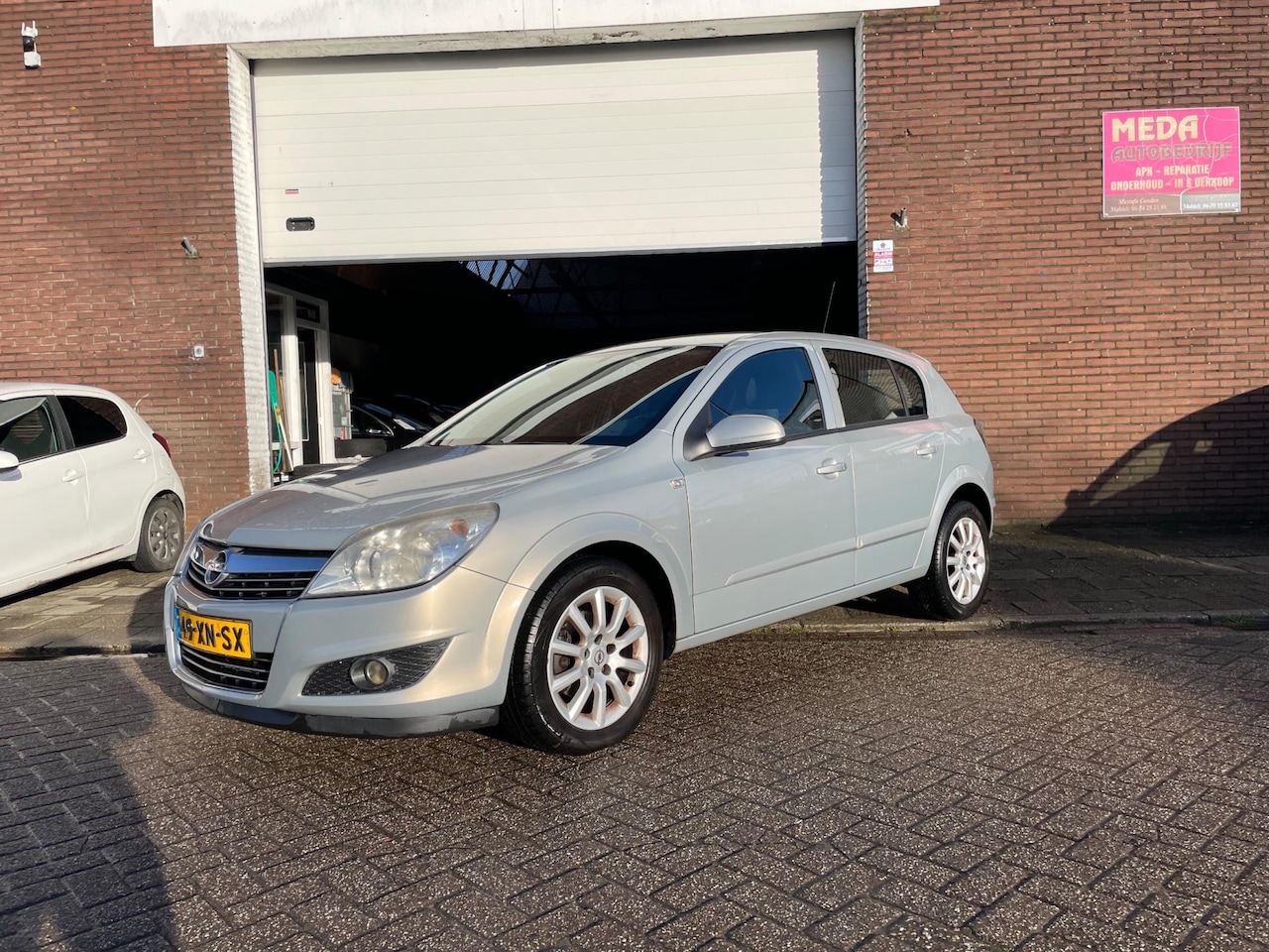 Opel Astra - 1.6 Temptation | Airco | Cruisecontrol - AutoWereld.nl