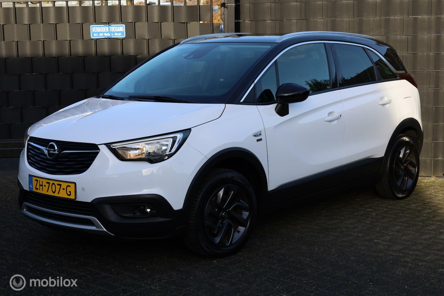 Opel Crossland X - 1.2 Turbo Innovation + CAMERA - AutoWereld.nl