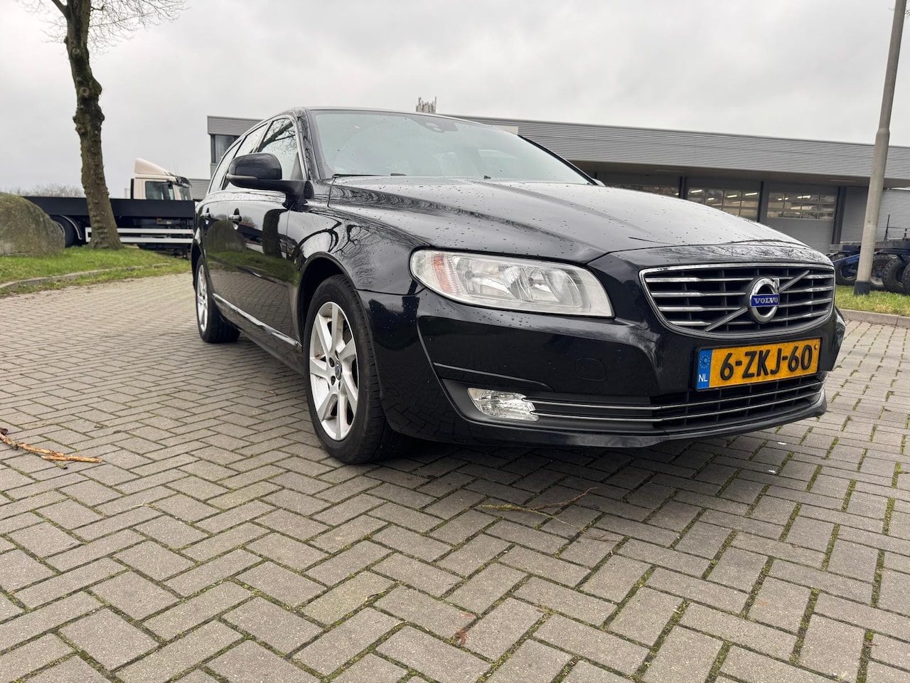 Volvo V70 - 2.0 D4 Nordic 2.0 D4 Nordic+ - AutoWereld.nl