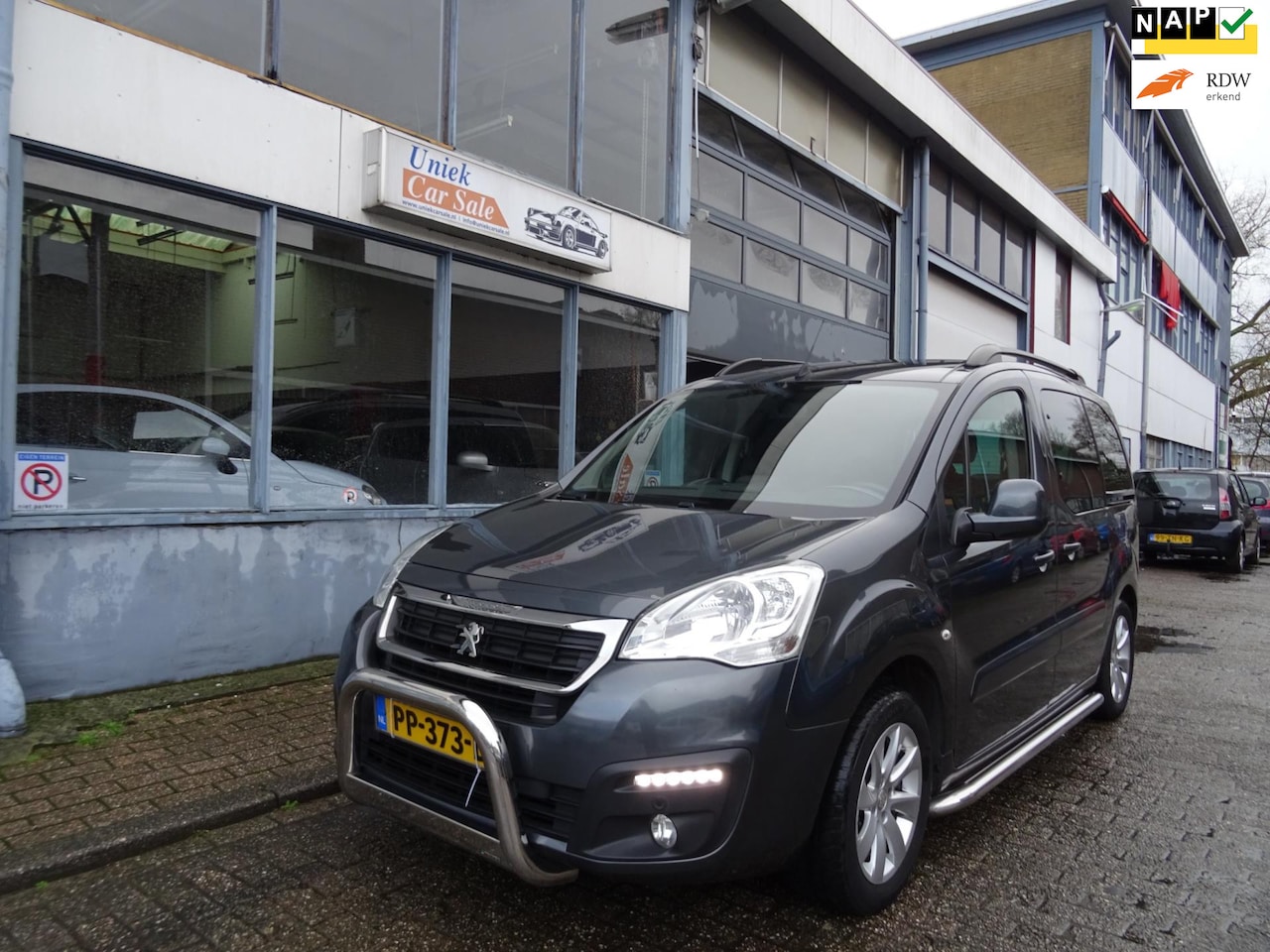 Peugeot Partner Tepee - 1.2 PureTech Active 1.2 PureTech Active - AutoWereld.nl