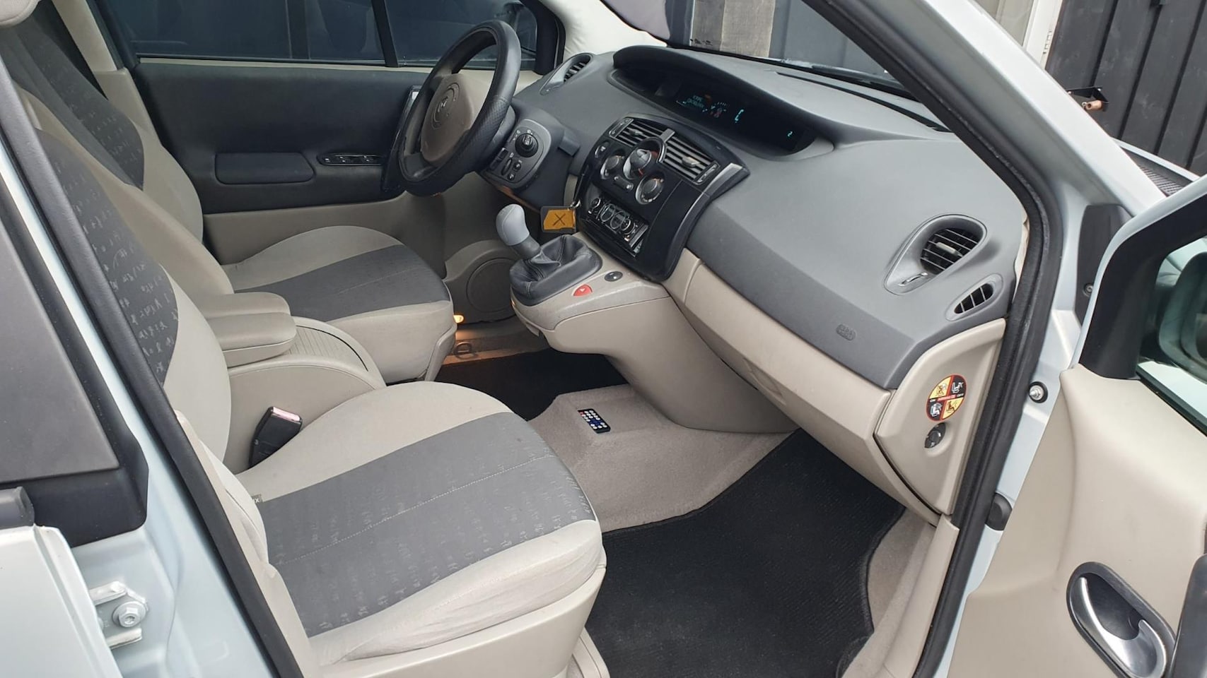 Renault Scénic - 1.6-16V Authentique Basis 1.6-16V Authentique Basis *NIEUWE APK*