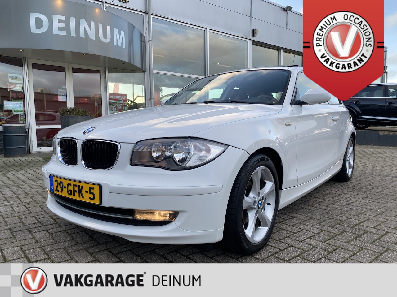 BMW 1-serie - 116i High Executive Sunroof, Climate contr, Navigatie, etc.. - AutoWereld.nl